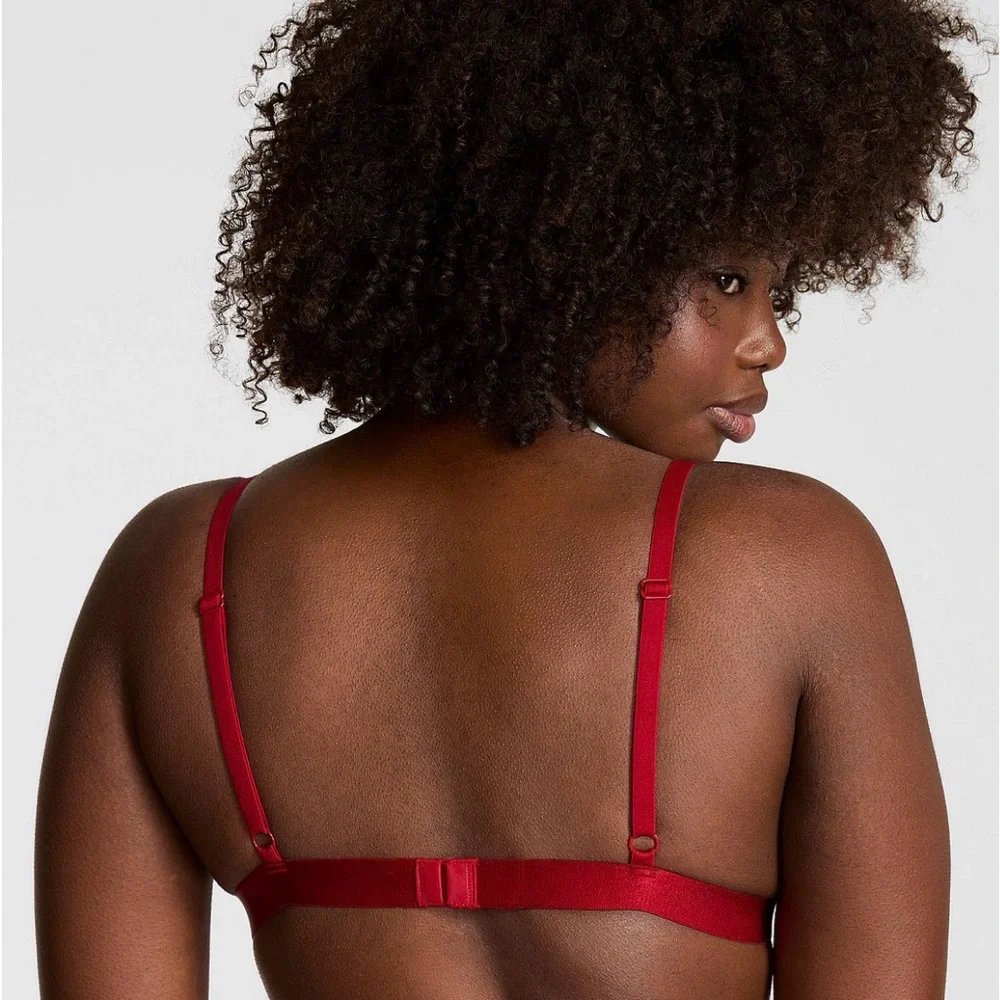 PINK VICTORIAS SECRET WINK PUSH-UP TRIANGLE BRALETTE